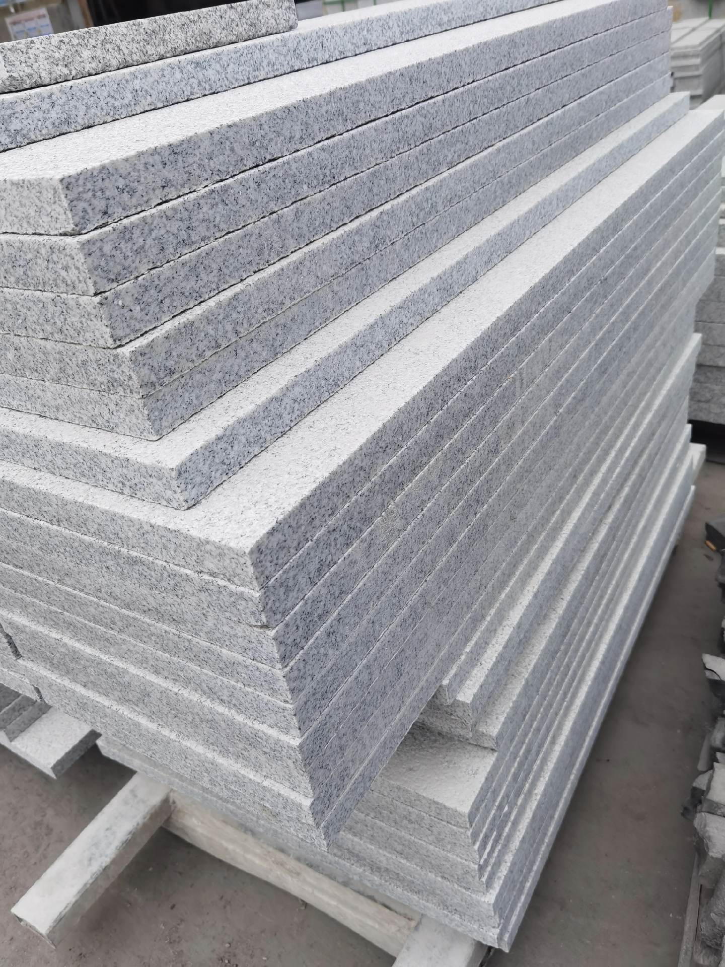 芝麻白花崗巖廠家電話及批發(fā)聯(lián)系方式查詢